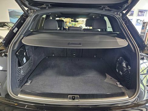 Used 2024 Audi Q5 e Premium Plus w/ Premium Plus Package AWD/4WD image 16