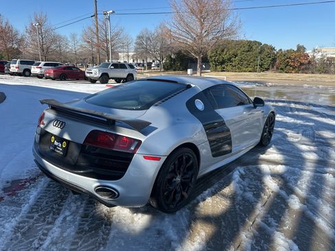 Used 2010 Audi R8 V10 image 4