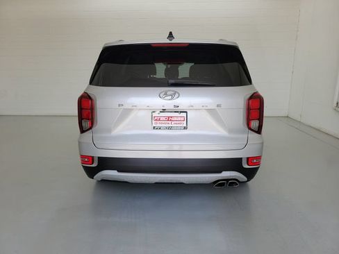 Used 2022 Hyundai Palisade SEL w/ 8P Bench Seat Package FWD image 6