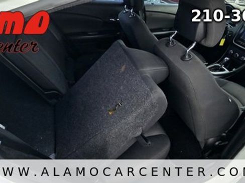 Used 2013 Dodge Avenger SE FWD image 21