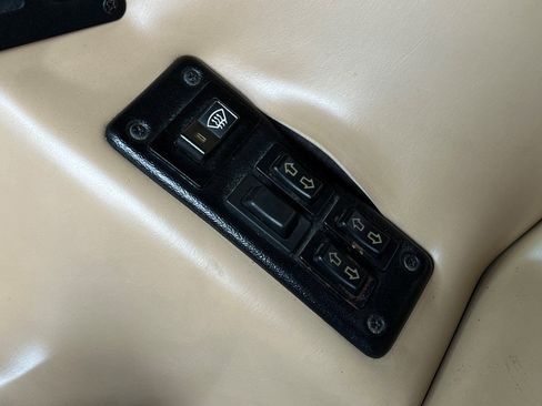 Used 1999 HUMMER H1 4-Door Open Top image 26