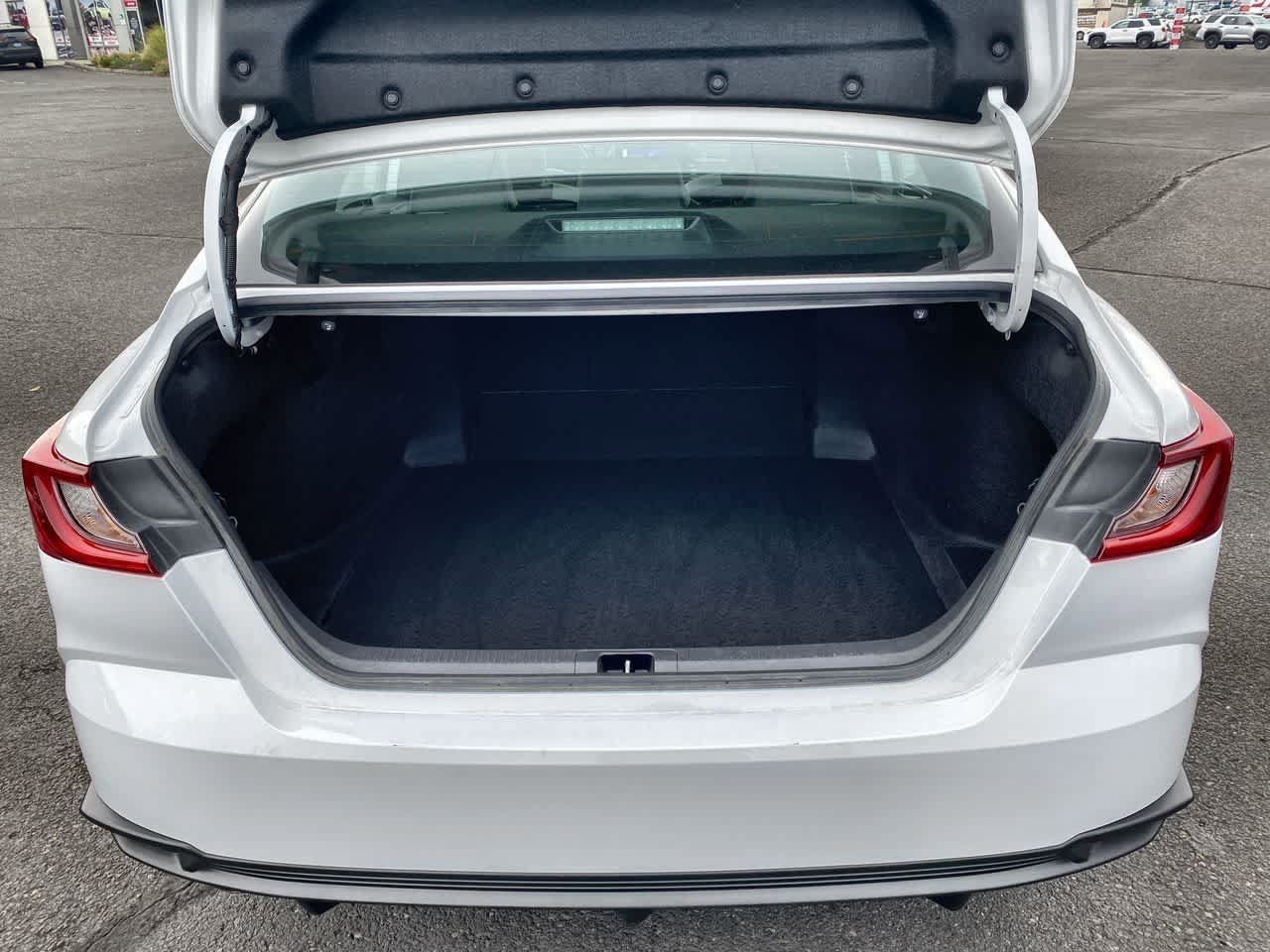 Certified 2025 Toyota Camry SE FWD image 22
