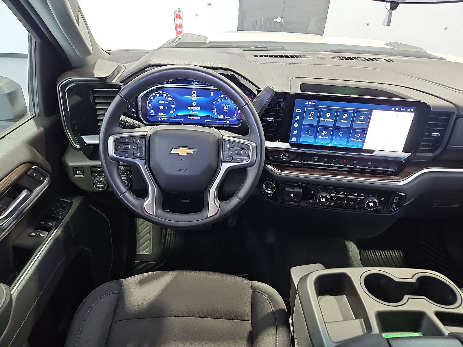 Used 2025 Chevrolet Silverado 2500 LT w/ Convenience Package AWD/4WD image 14