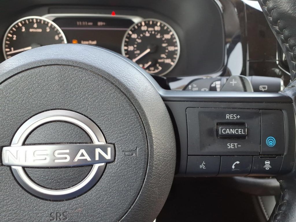 Used 2024 Nissan Pathfinder SV FWD image 20
