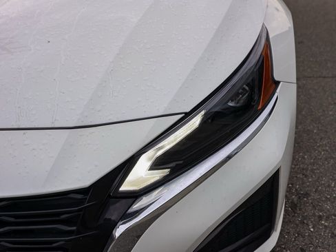 Used 2024 Nissan Altima 2.5 S image 10