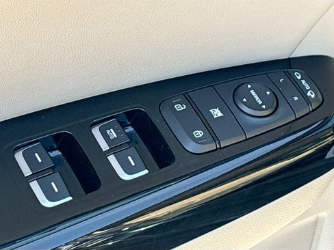 Used 2018 Kia Sportage EX image 19