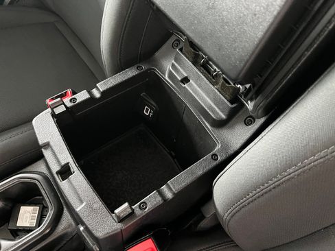 Used 2018 Jeep Wrangler Sport S image 15