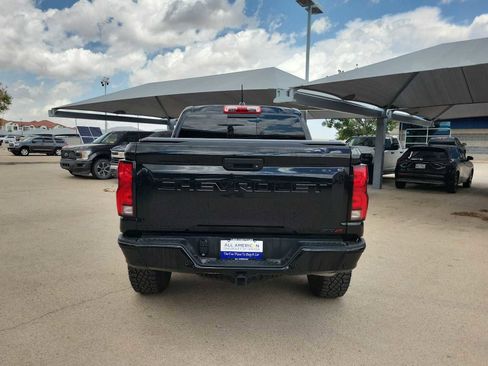 Used 2026 Chevrolet Colorado ZR2 w/ Technology Package AWD/4WD image 7