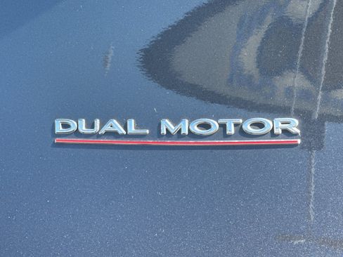 Used 2022 Tesla Model Y Performance AWD/4WD image 31