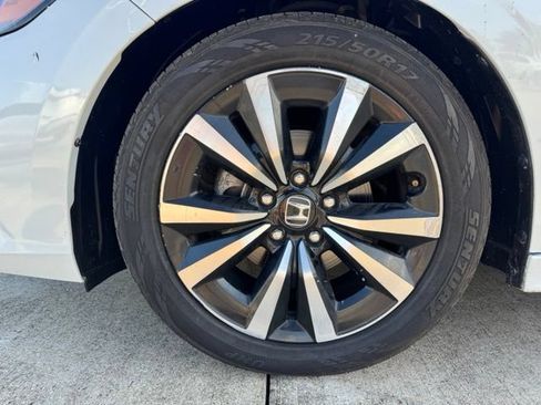Used 2024 Honda Civic EX image 10