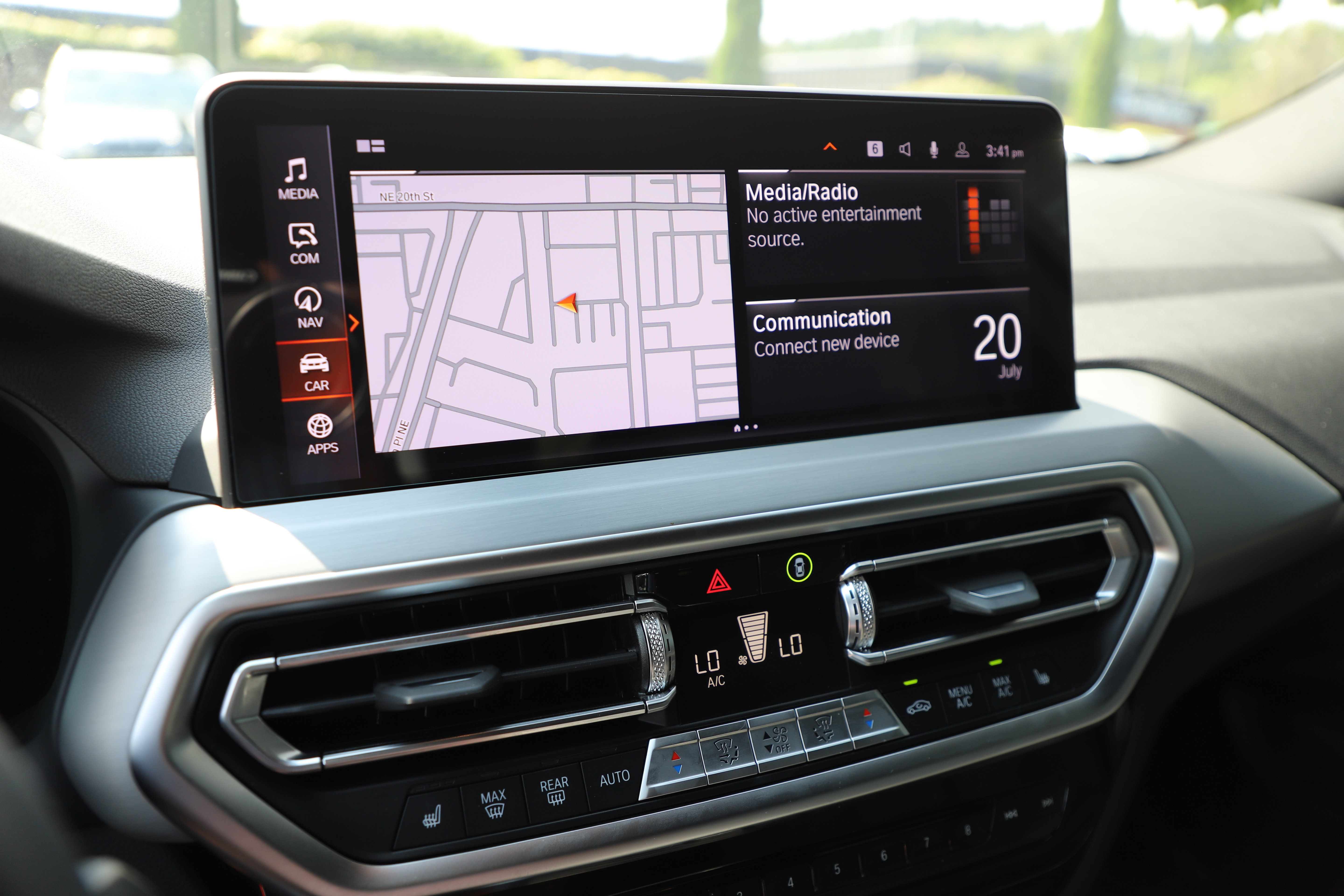 Used 2025 BMW X4 xDrive30i w/ Premium Package AWD/4WD image 19