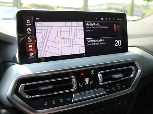 Used 2025 BMW X4 xDrive30i w/ Premium Package AWD/4WD image 19