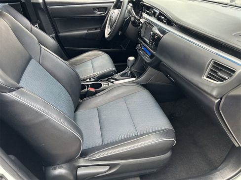 Used 2016 Toyota Corolla image 9