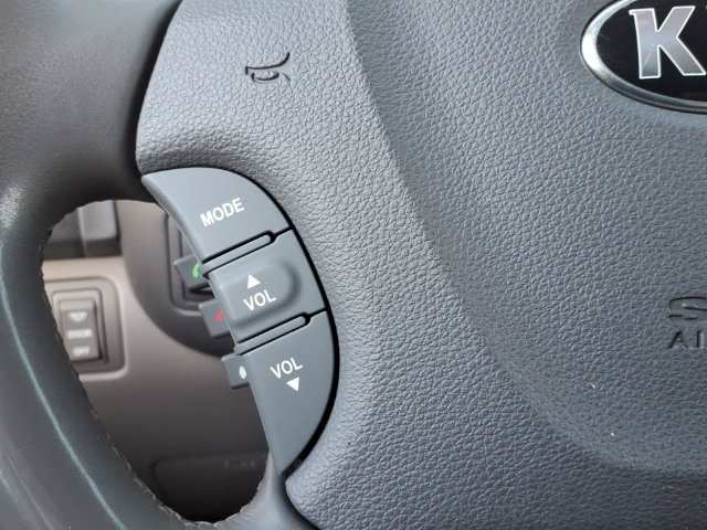 Used 2014 Kia Sedona EX FWD image 26
