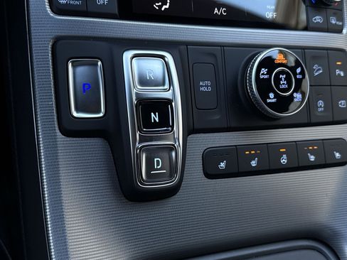 Used 2024 Hyundai Palisade Calligraphy image 22