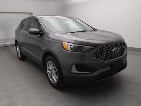 Used 2023 Ford Edge SEL image 13