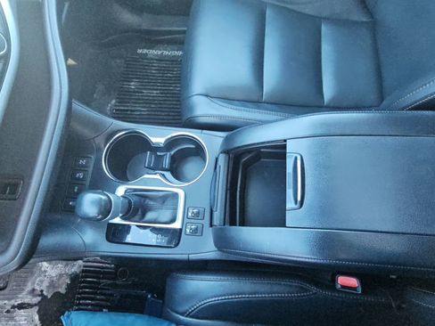 Used 2018 Toyota Highlander XLE image 20