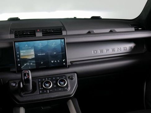 Used 2025 Land Rover Defender 130 V8 image 15