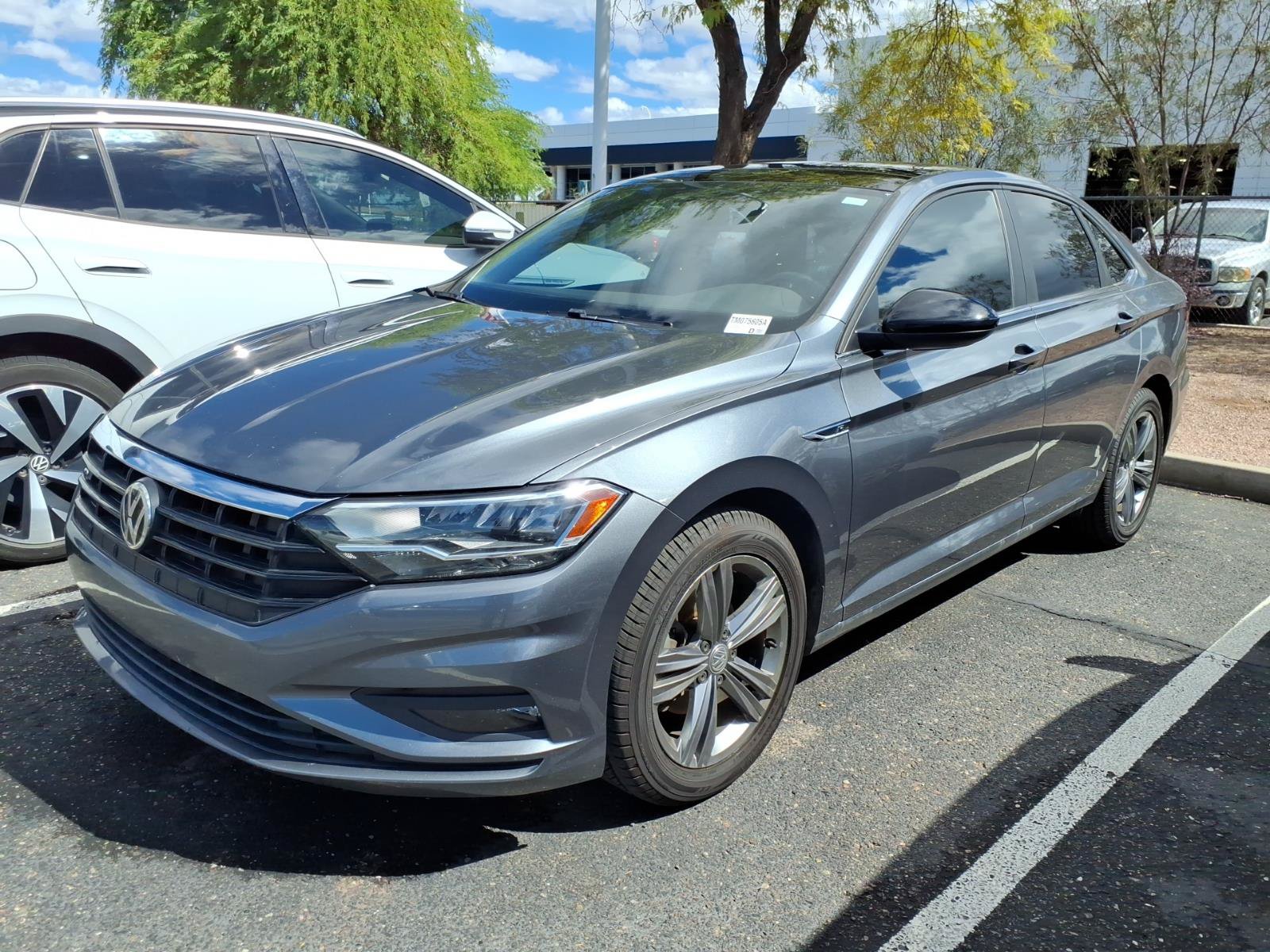 Used 2019 Volkswagen Jetta R-Line FWD image 1