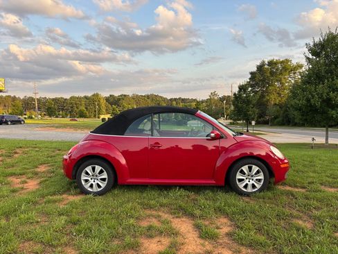 Used 2009 Volkswagen Beetle S image 19