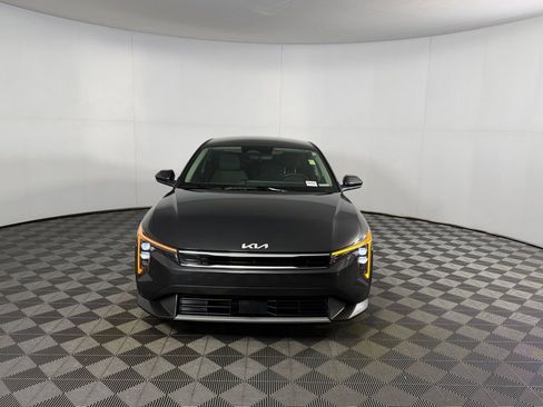 Used 2025 Kia K4 EX image 11