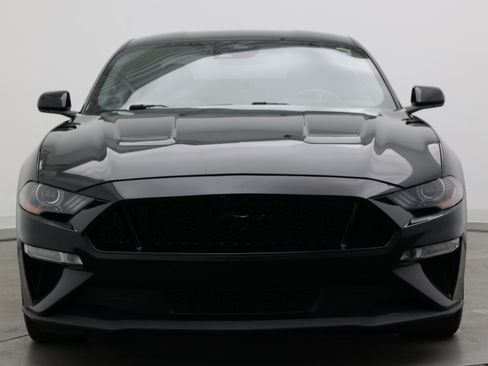 Used 2021 Ford Mustang GT RWD image 2
