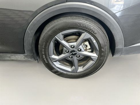 Used 2025 Kia K4 FWD image 11