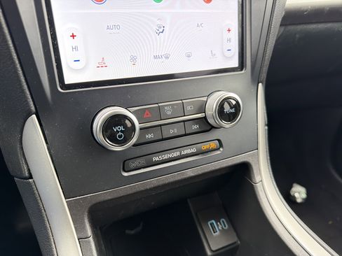 Used 2023 Ford Edge SEL w/ Convenience Package image 22