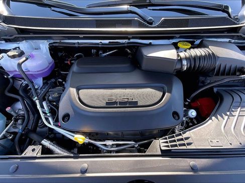 New 2026 Chrysler Pacifica Select image 11