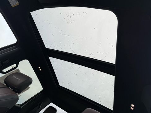 Used 2025 Ford F150 Lariat w/ Equipment Group 501A Mid image 37