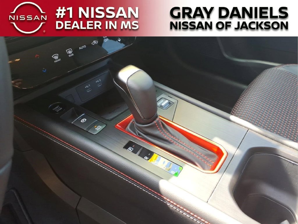 Used 2025 Nissan Kicks SR AWD/4WD image 19