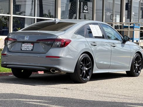 Used 2025 Honda Civic Sport image 4