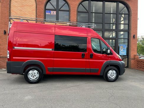 Used 2017 RAM ProMaster 2500 w/ Mopar Trailer Tow Group FWD image 13