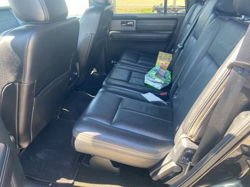 Used 2016 Ford Expedition Platinum image 11