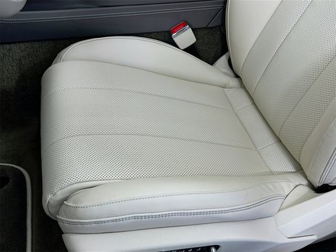 Used 2024 Bentley Continental GT V8 image 19