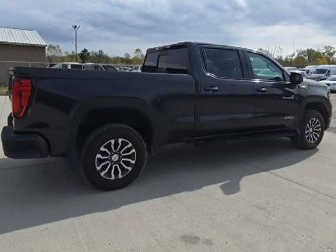 Used 2022 GMC Sierra 1500 AT4 w/ AT4 Preferred Package image 3