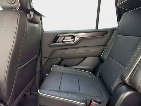 New 2026 GMC Yukon Elevation image 13
