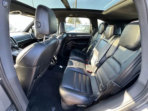 Used 2011 Porsche Cayenne S image 17