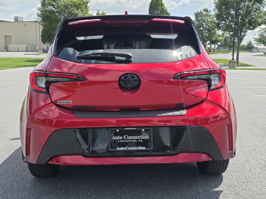 Used 2025 Toyota Corolla SE w/ SE Package FWD image 8