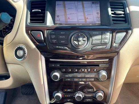 Used 2014 Nissan Pathfinder SL w/ SL Tech Package image 10