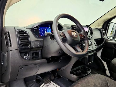 Used 2025 RAM ProMaster 2500 w/ U-Haul Equipment Group FWD image 11