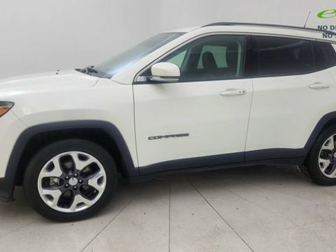Used 2019 Jeep Compass Limited FWD image 3