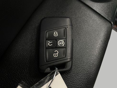 Used 2019 Volkswagen Atlas SE AWD/4WD image 32