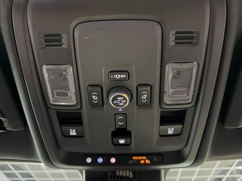 Used 2025 GMC Yukon XL Denali w/ Sun & Power Step Package AWD/4WD image 24