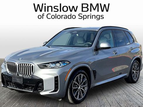 Used 2025 BMW X5 xDrive50e w/ M Sport Package AWD/4WD image 3