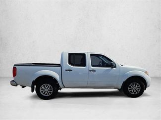 Used 2018 Nissan Frontier SV AWD/4WD video 4