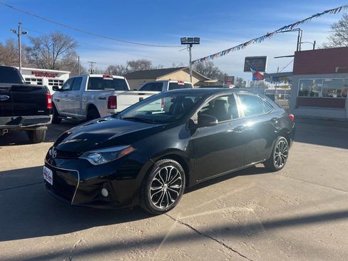 Used 2016 Toyota Corolla S image 2