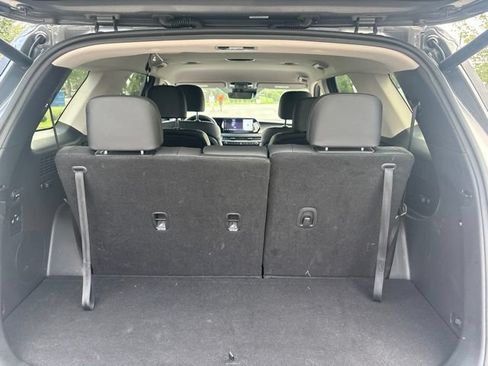 Used 2025 Hyundai Palisade SEL FWD image 16