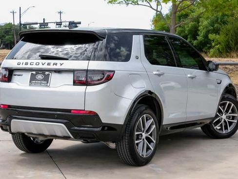 Used 2026 Land Rover Discovery Sport Landmark AWD/4WD image 11