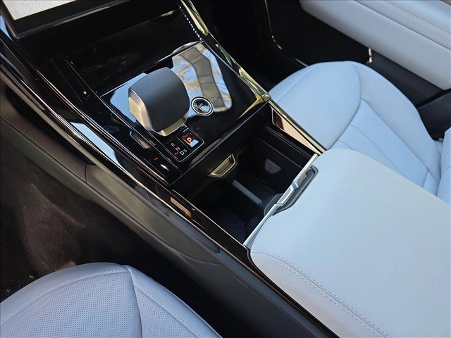 New 2027 Land Rover Range Rover Sport SE AWD/4WD image 25